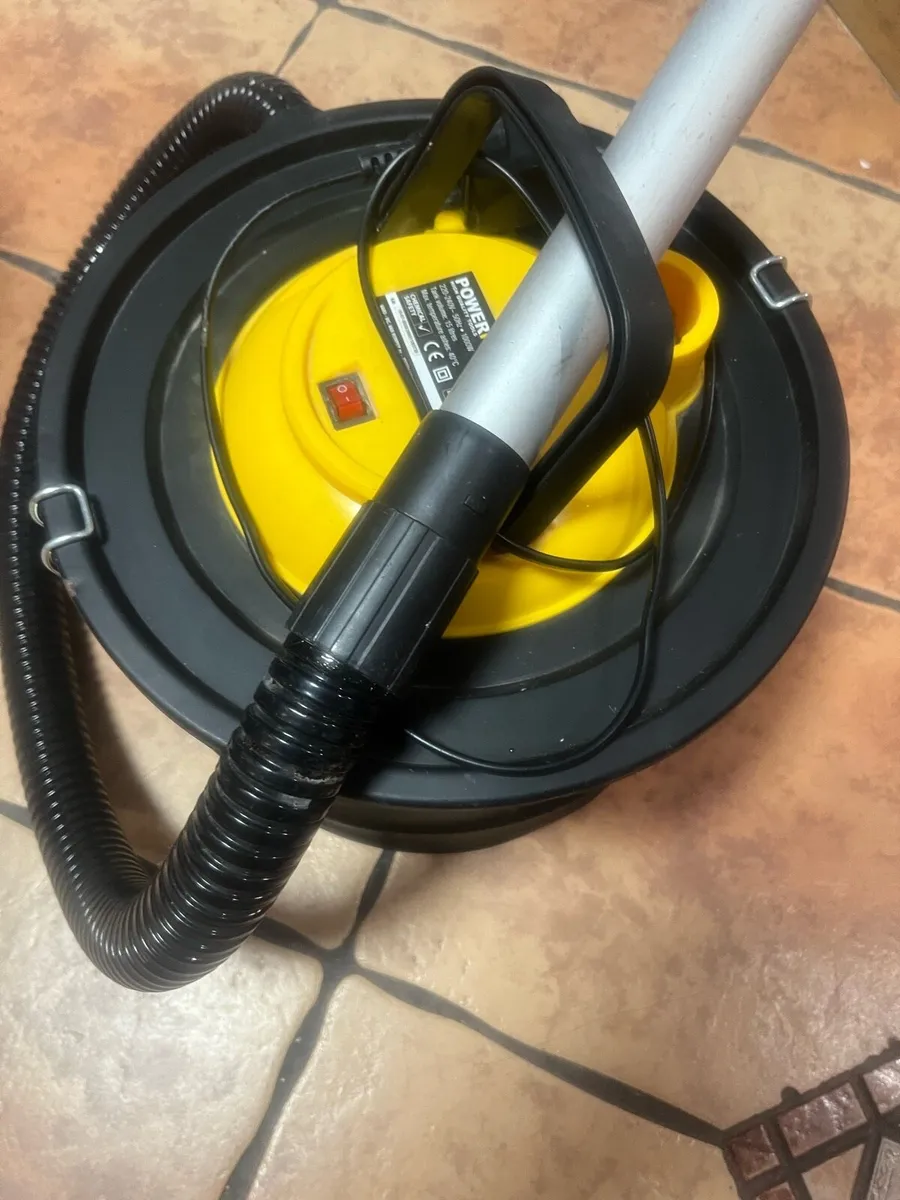 Cleaning your fireplace ( hoover ) - Image 2