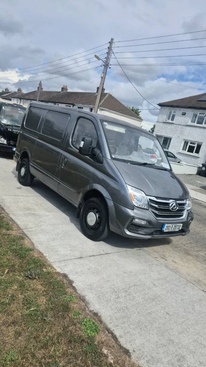 Van low mileage - Image 1