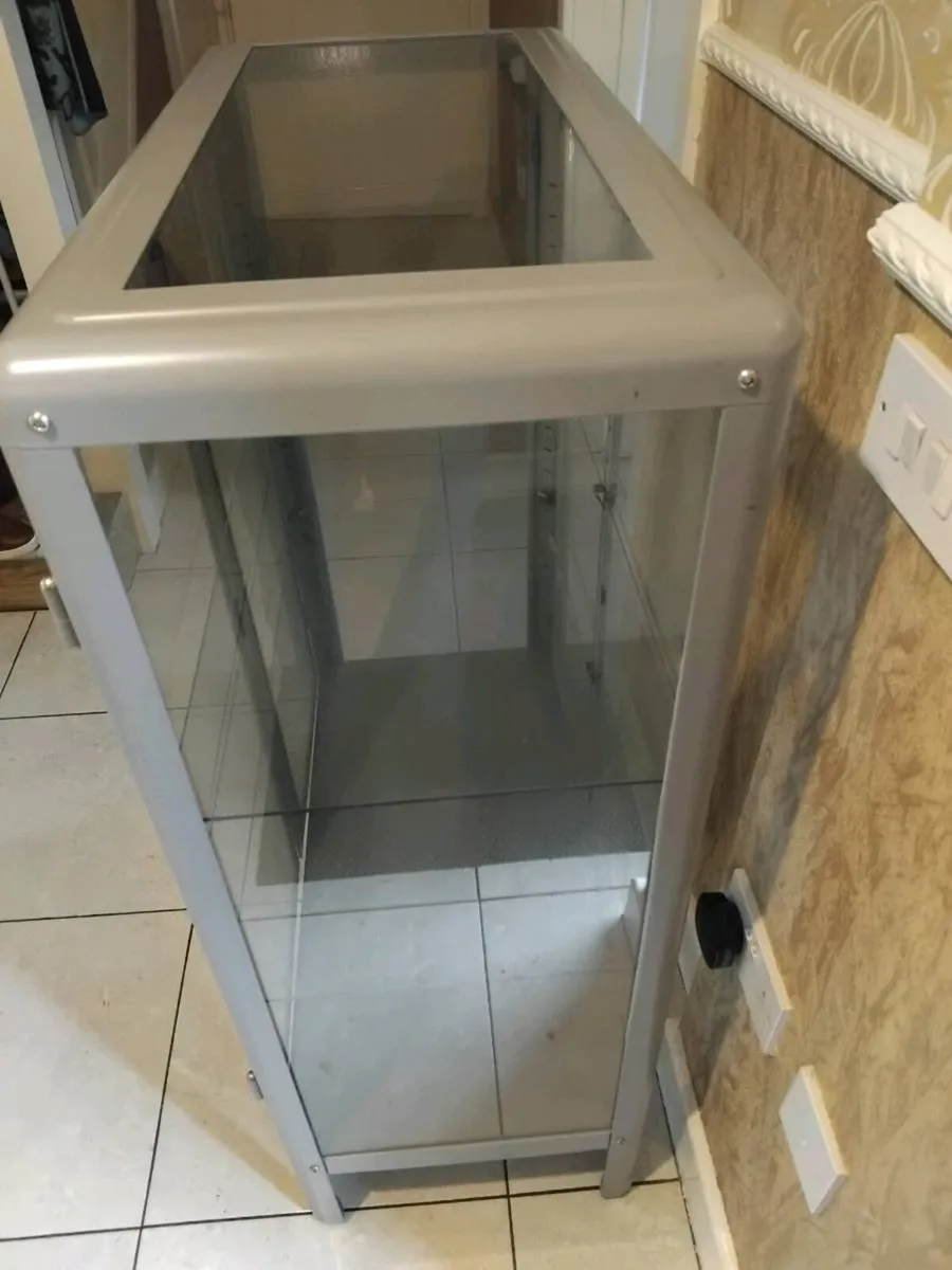 Glass cabinet - Image 3