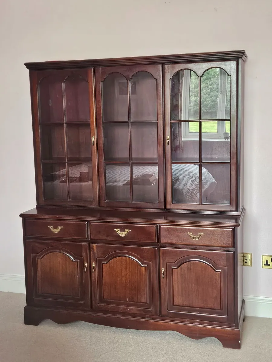 Display cabinet - Image 1