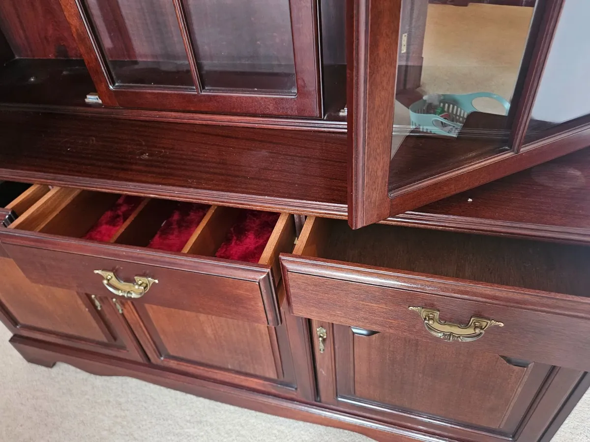 Display cabinet - Image 2