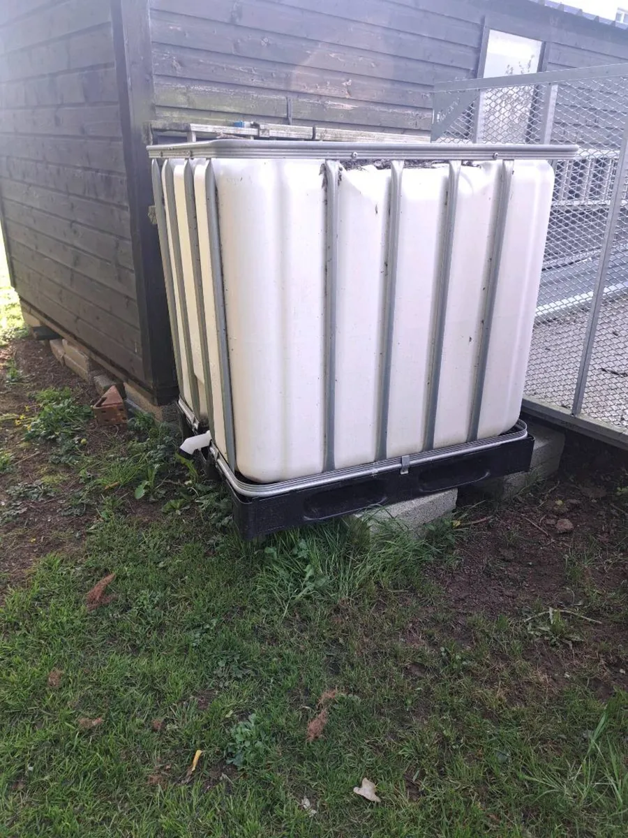 Large  water tank - Image 1