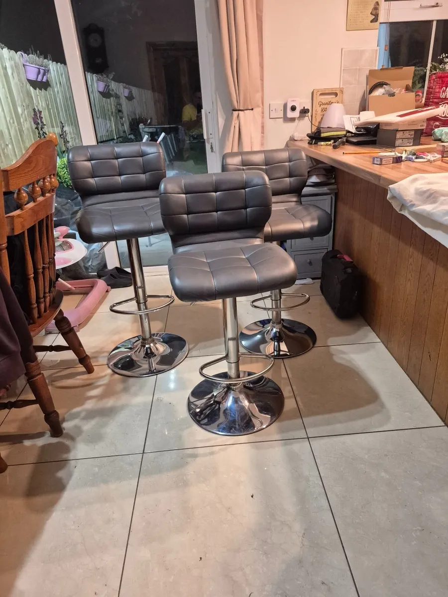 3 Bar stools - Image 4