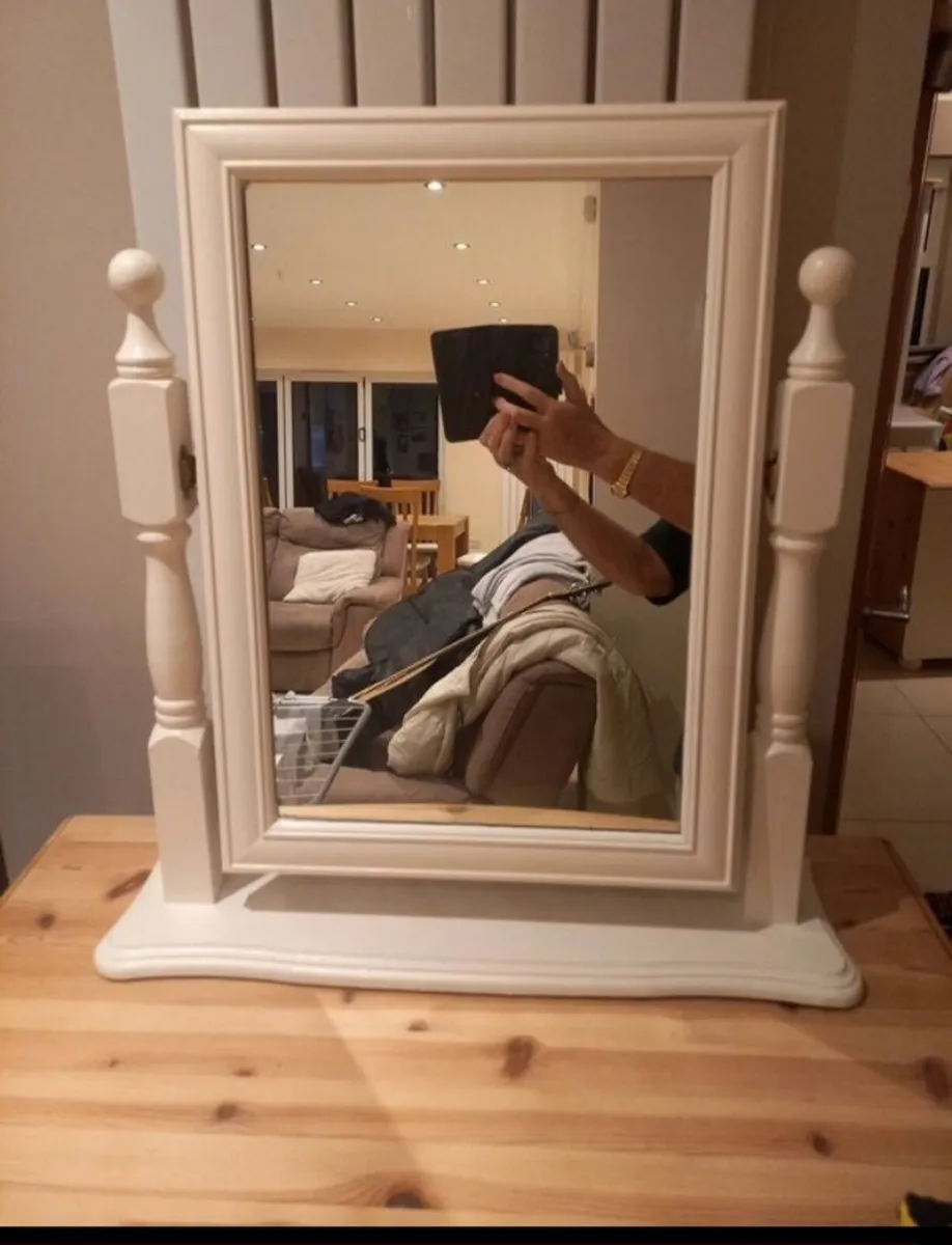 Mirror - Image 1