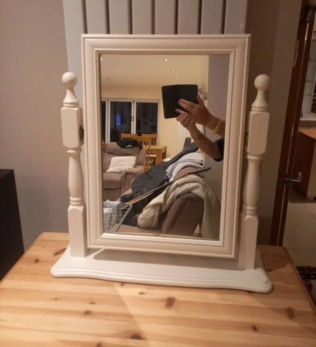 Mirror - Image 2