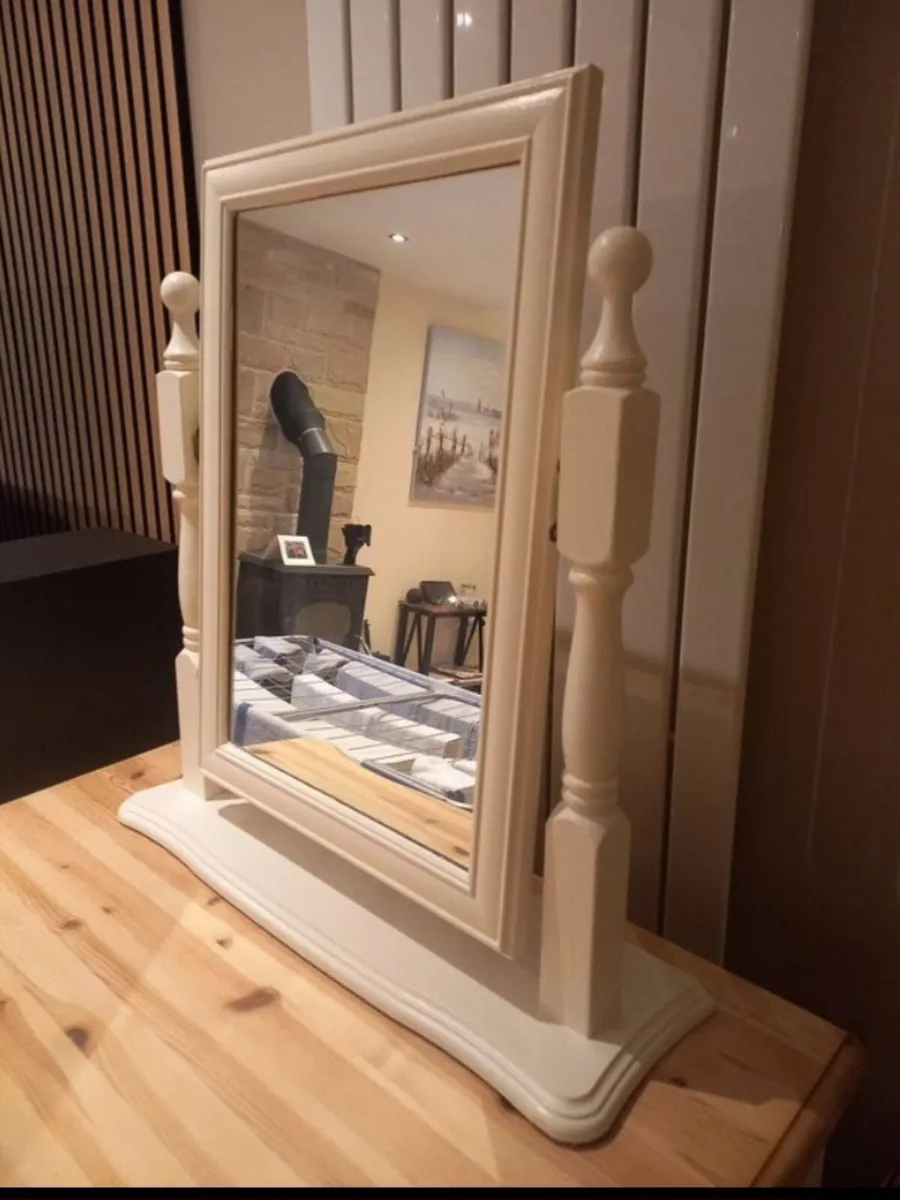Mirror - Image 3