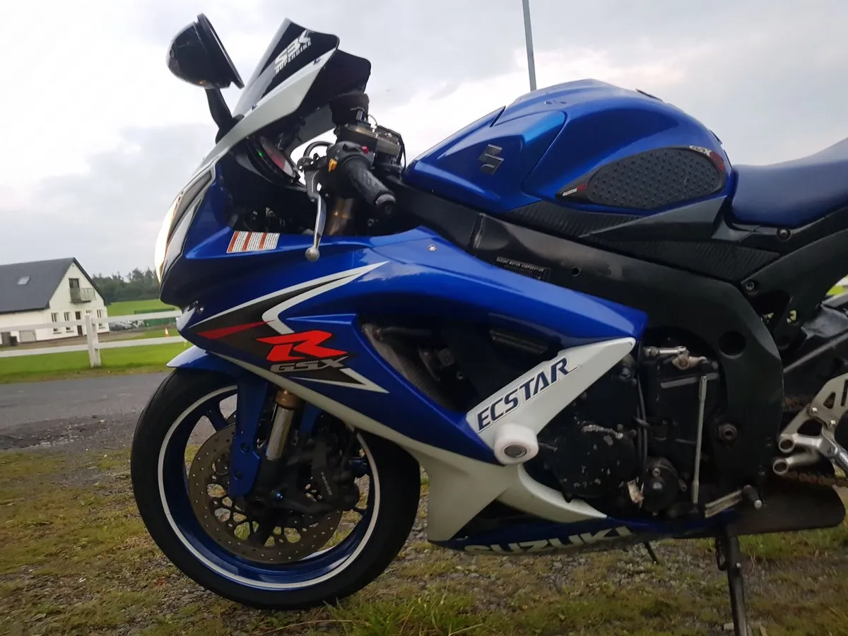 2009 Suzuki GSX R-600 (K9) Gixxer - Image 2