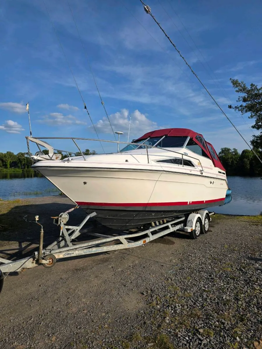 Sea Ray 220 DA sports cruiser cuddy cabin boat - Image 4