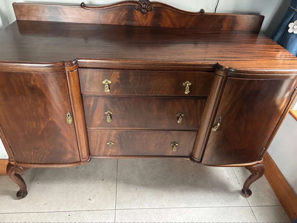 Antique furniture - Image 1