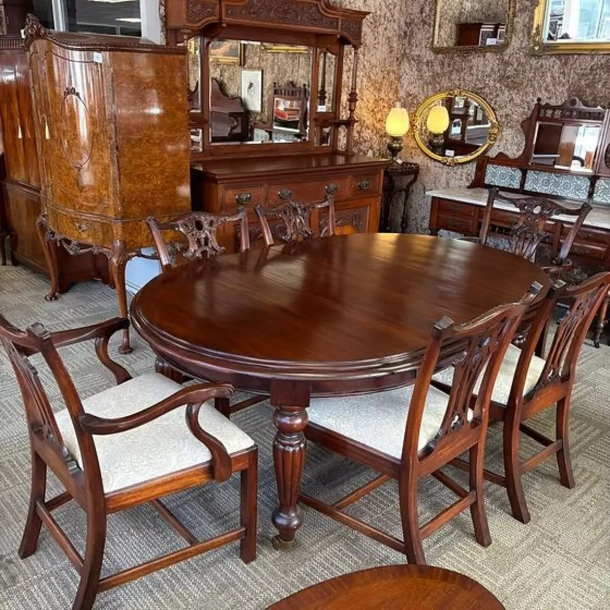 Victorian extending dining table with 6 high back
