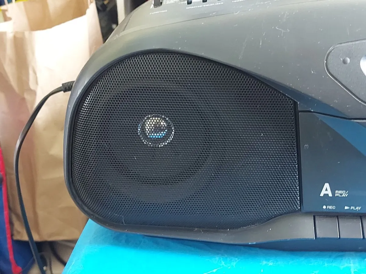 Goldstar Portable Stereo CD Radio Cassette - Image 4