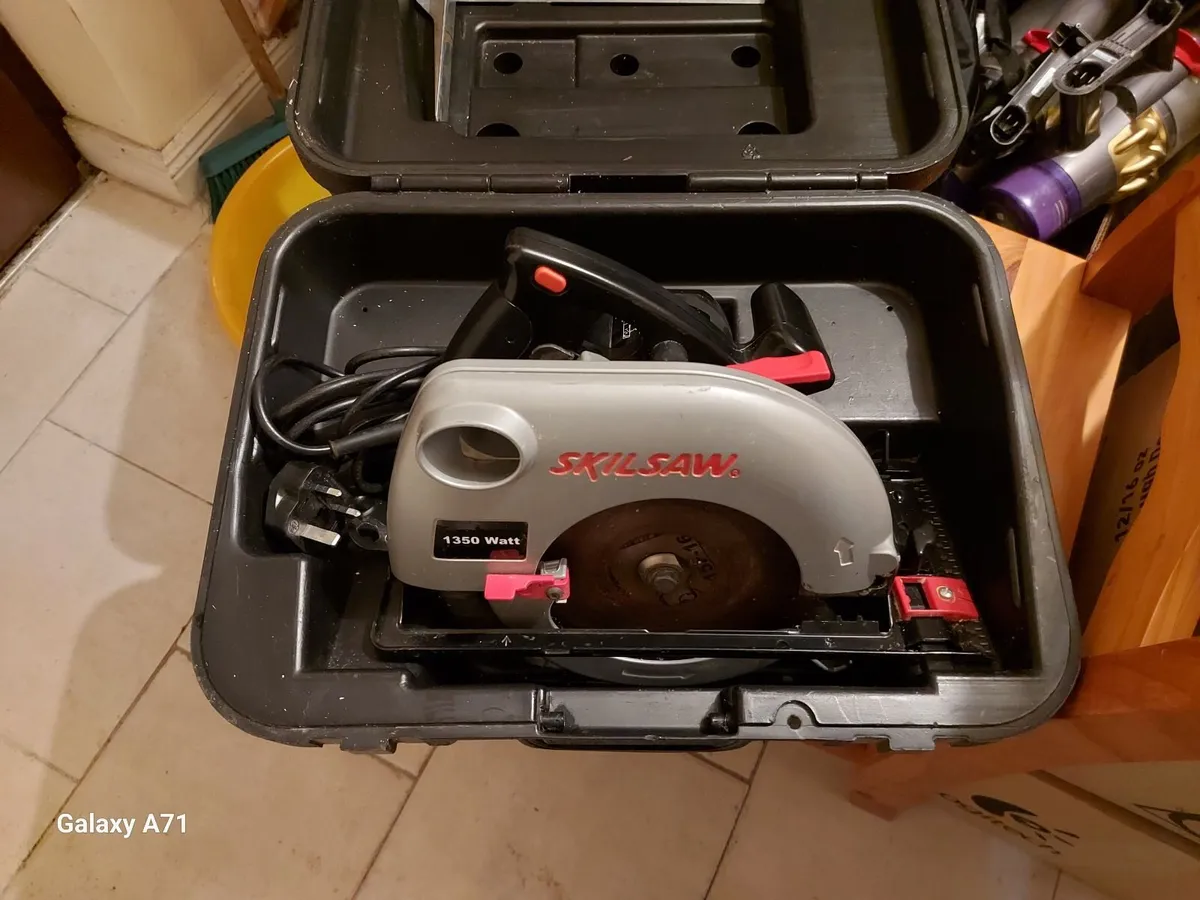 SKIL Circular SAW 5366 F0155366 67 in CARRY CASE - Image 2