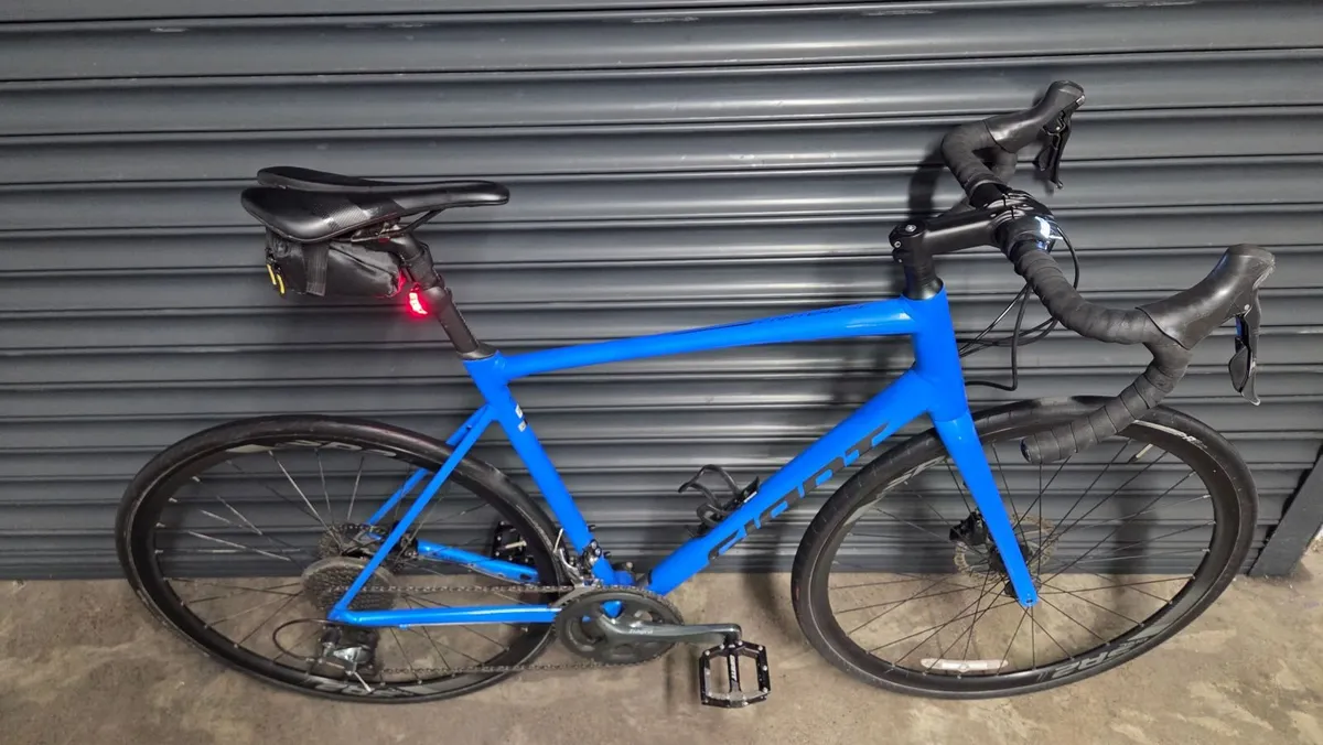 Giant Contend SL disc road bike - Image 2