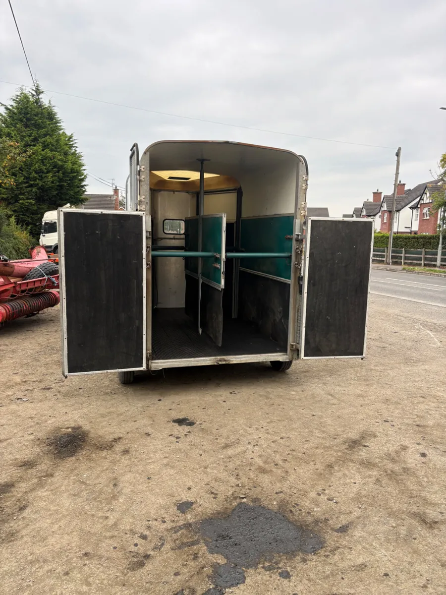 Ifor Williams 505 horsebox barn doors - Image 3