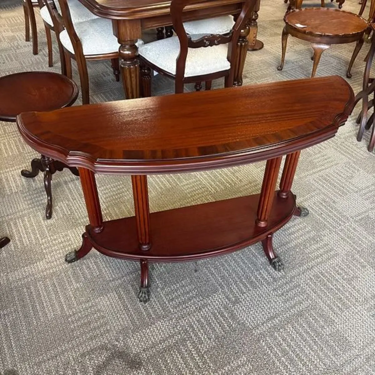 A beautiful Georgian-style mahogany console table
