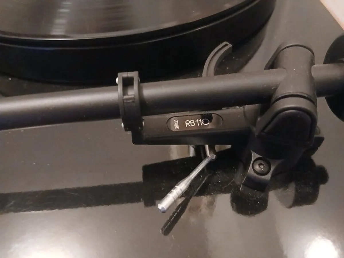 rega turntable excellent condition - Image 4