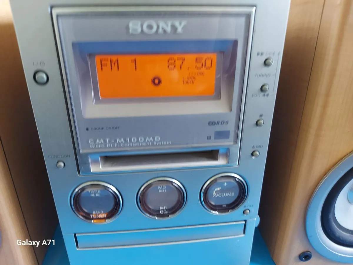 Sony CMT-M100MD Hifi Stereo System with MINI DISC - Image 3