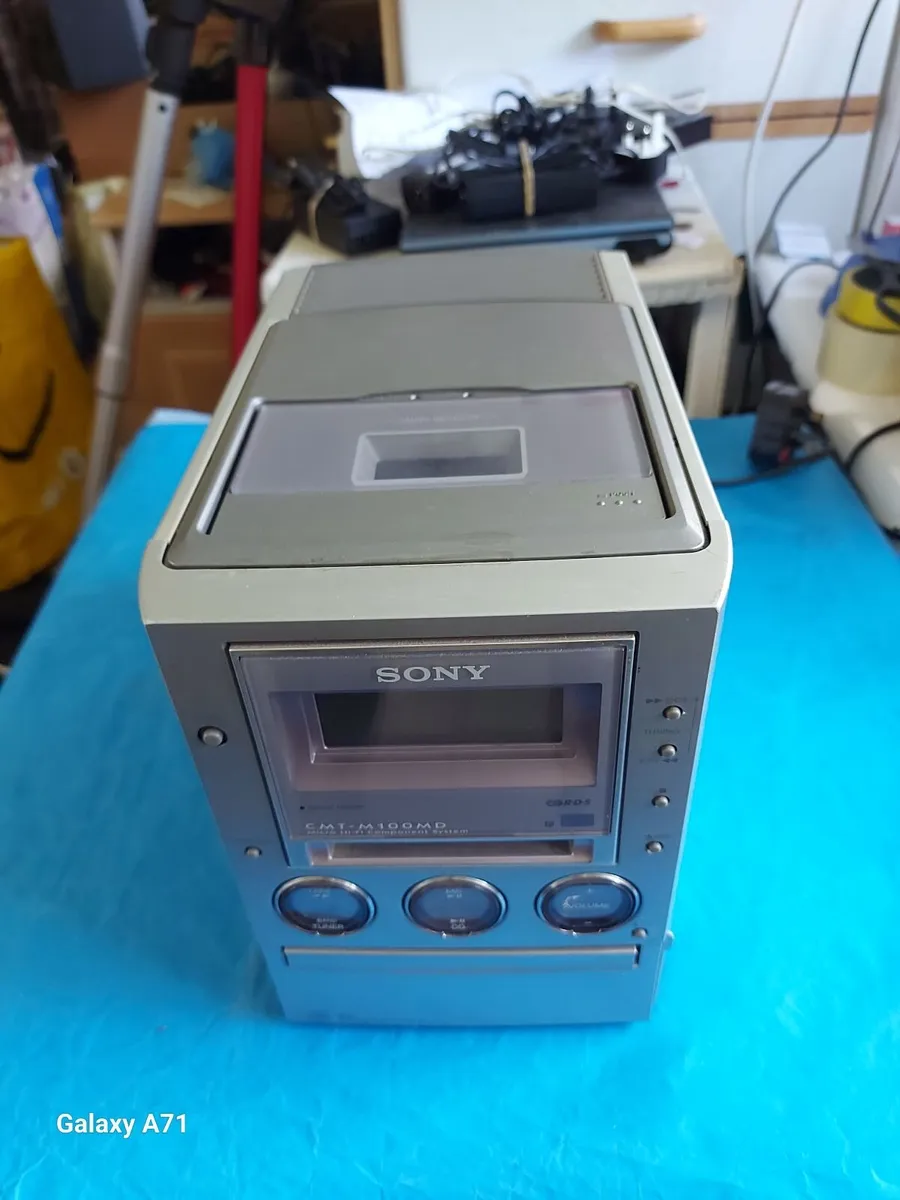 Sony CMT-M100MD Hifi Stereo System with MINI DISC - Image 4
