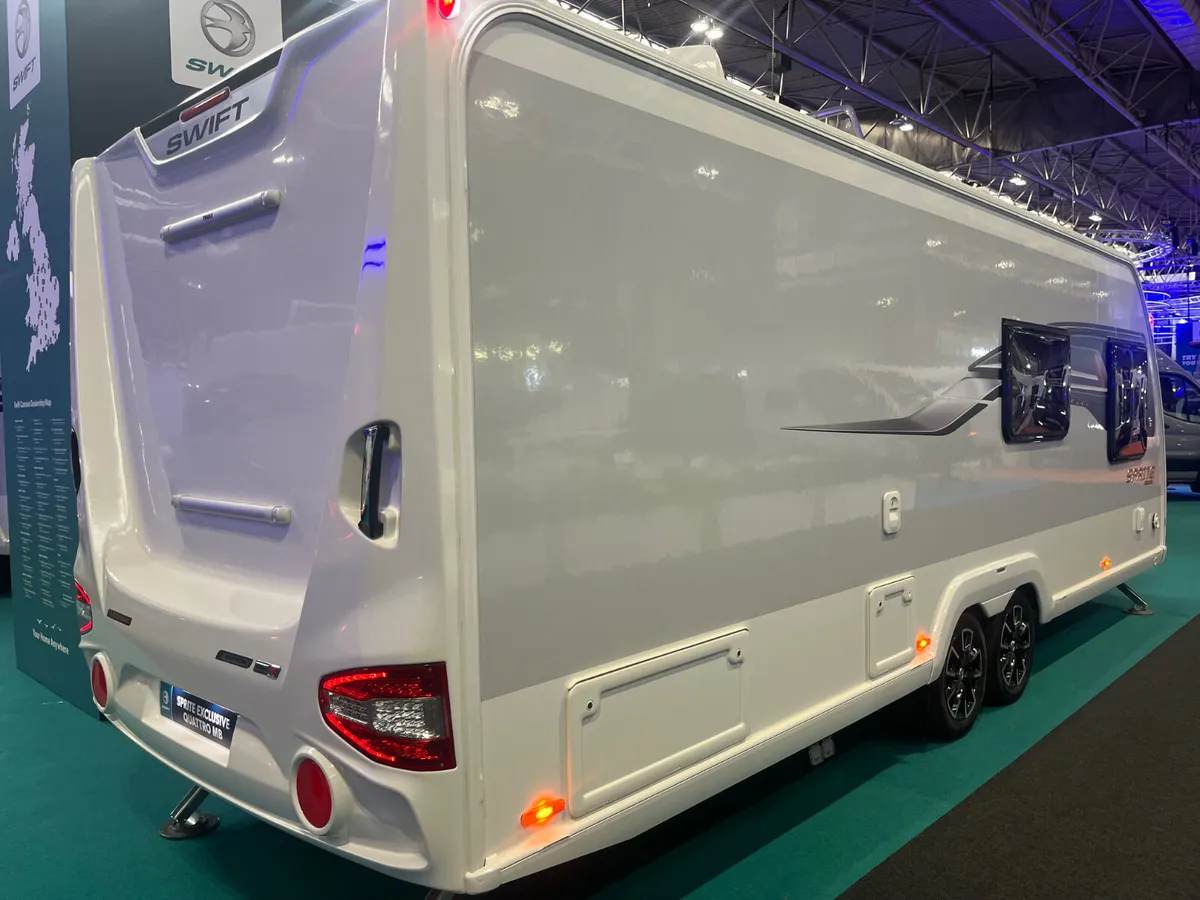 NEW SWIFT EXCLUSIVE MB 6/7 BERTH H/SPEC CARAVAN - Image 4