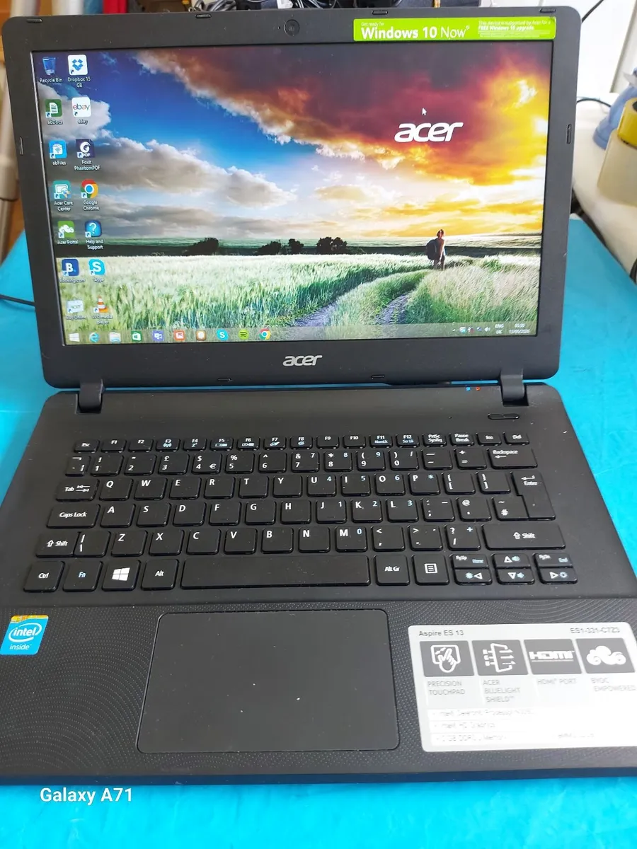 ACER Aspire Laptop ES 13, 4GB Ram, 32GB HDD, Win 8 - Image 1