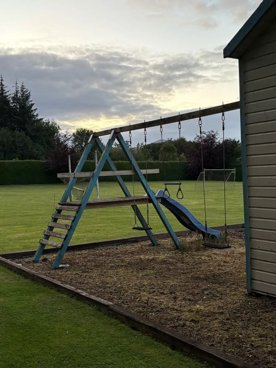 Playhouse, Swing Set. - Image 2