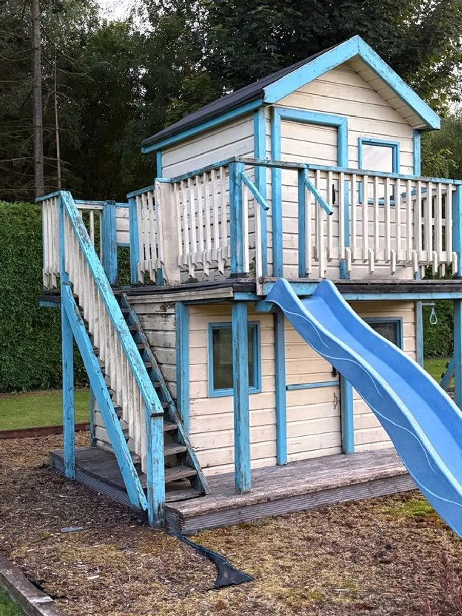 Playhouse, Swing Set. - Image 4