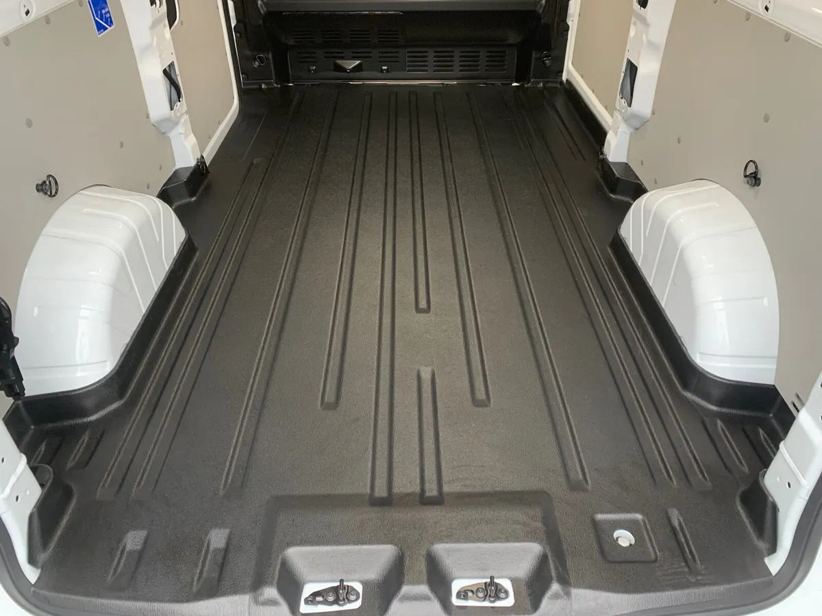Ford Transit Custom 2026 - Image 1