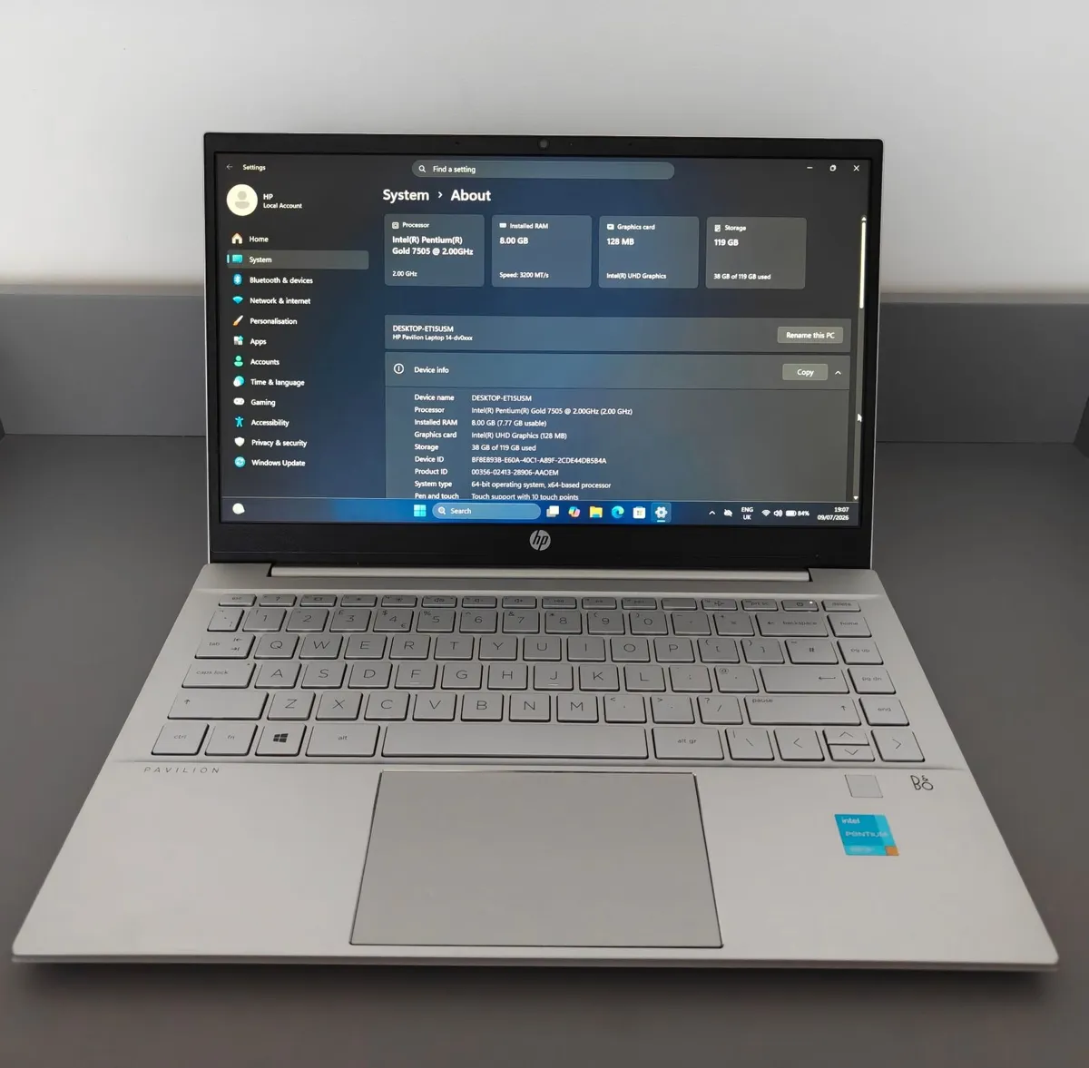 HP PAVILION, Pentium Gold, 8GB RAM, 128GB SSD - Image 1