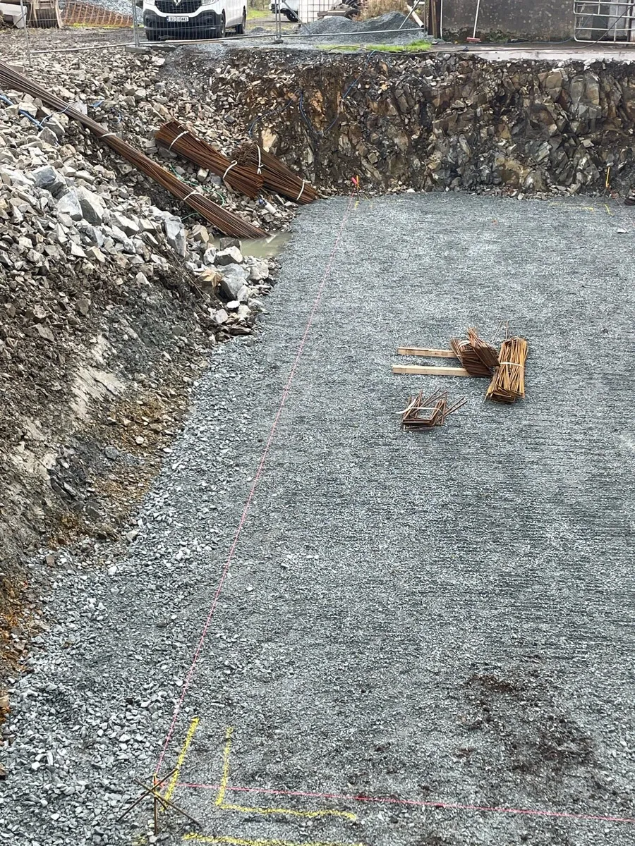 Concrete/shuttering worker - Image 2
