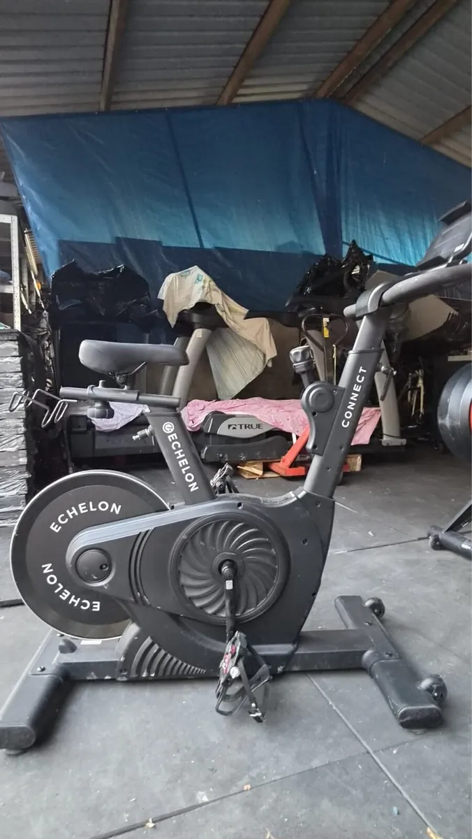 ECHELON BIKE AND ROWER BUNDLE - Image 2