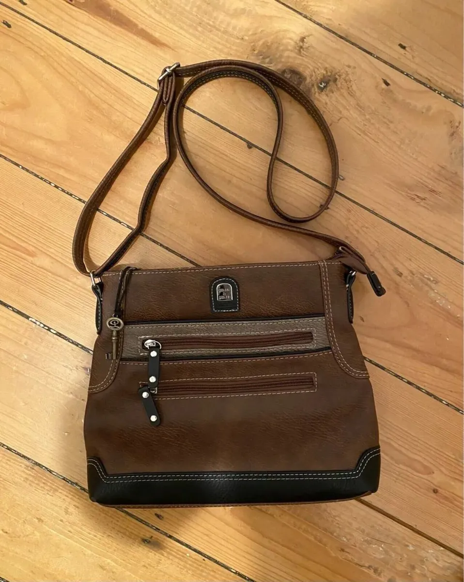 Charm & Shape Shoulder Bag - Brown - Image 3