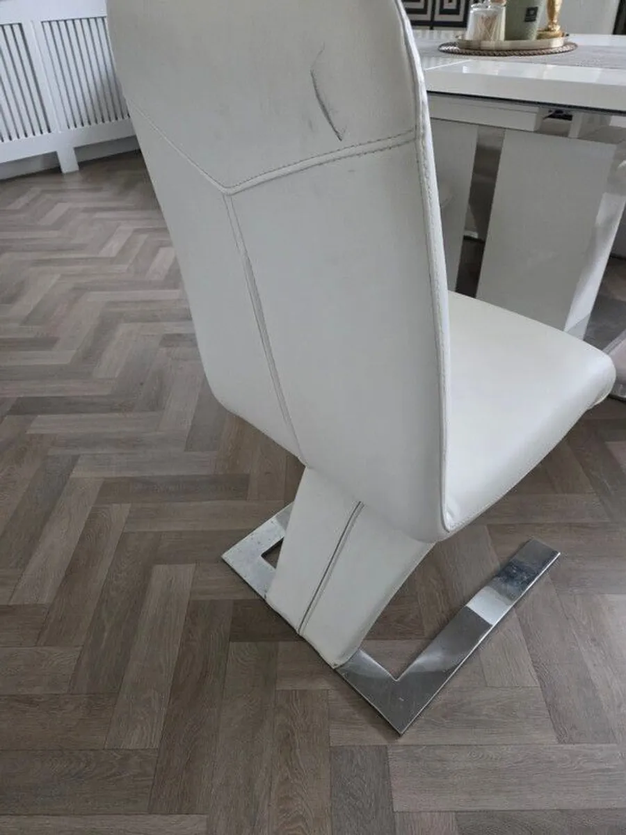 Table and 6x chairs - Image 3