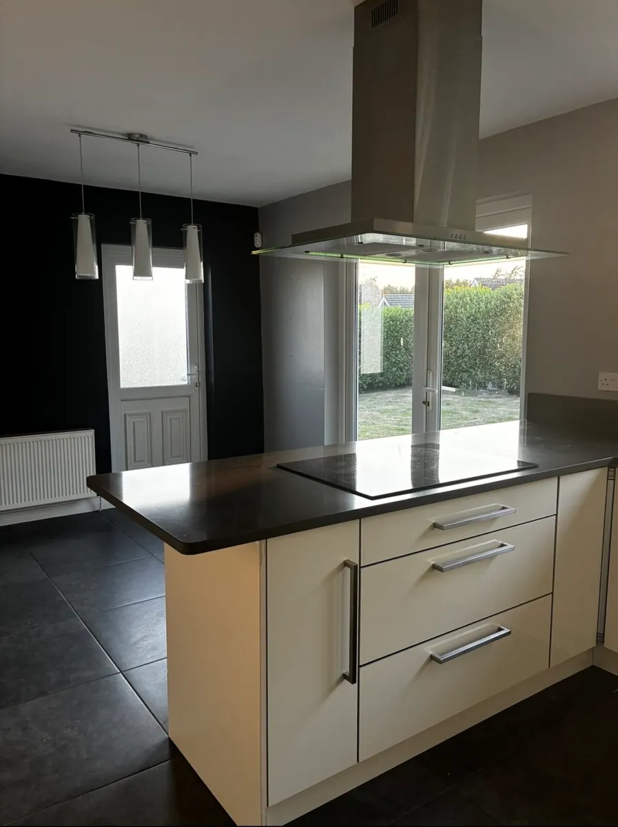 Kitchen - Image 4