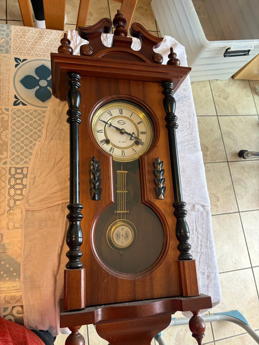 Three Star 31-Day mechanical pendulum wall clock - Image 3