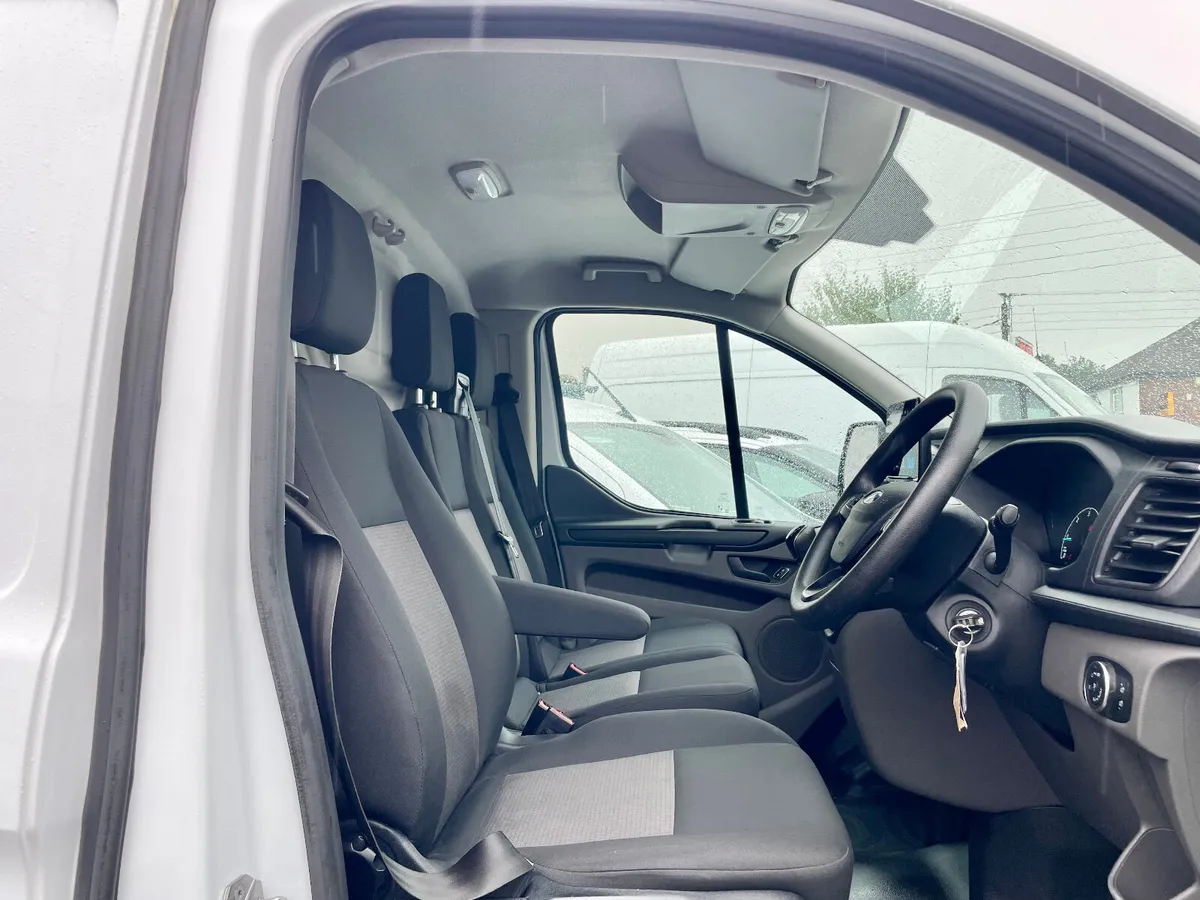 Ford Transit Custom 300L2 2.0TDCI 130BHP LWB,2023 - Image 4