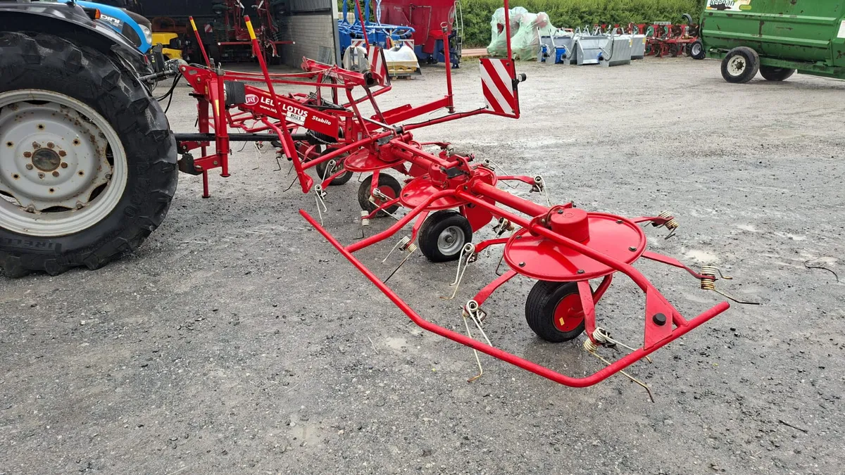 Lely 770 Lotus tedder - Image 2