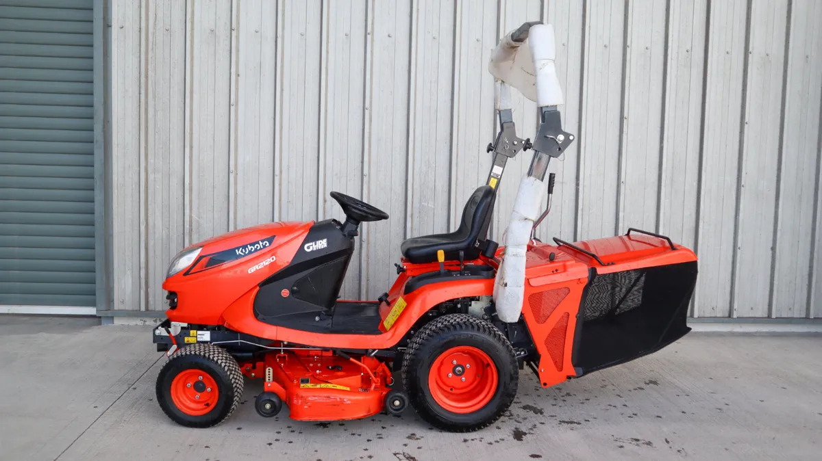 2025 Kubota GR2120 Lawnmower - Image 2