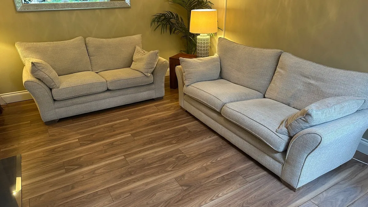 Caseys sofas - Image 2