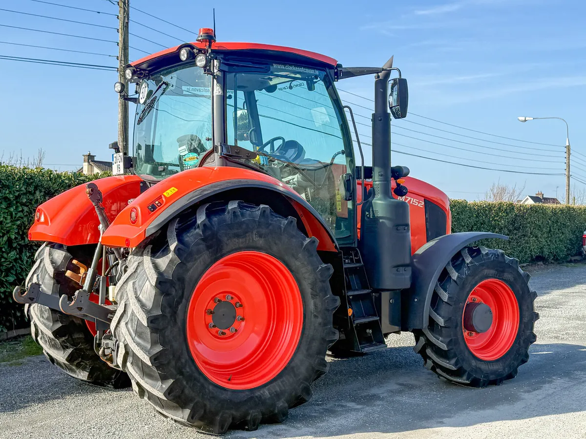 Kubota M7-152 - Mint Condition - Image 3