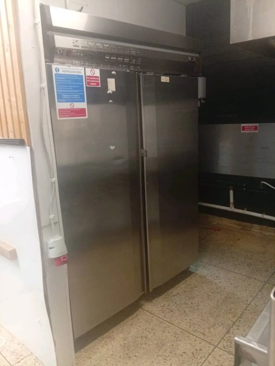 Catering 2 door fridge - Image 1