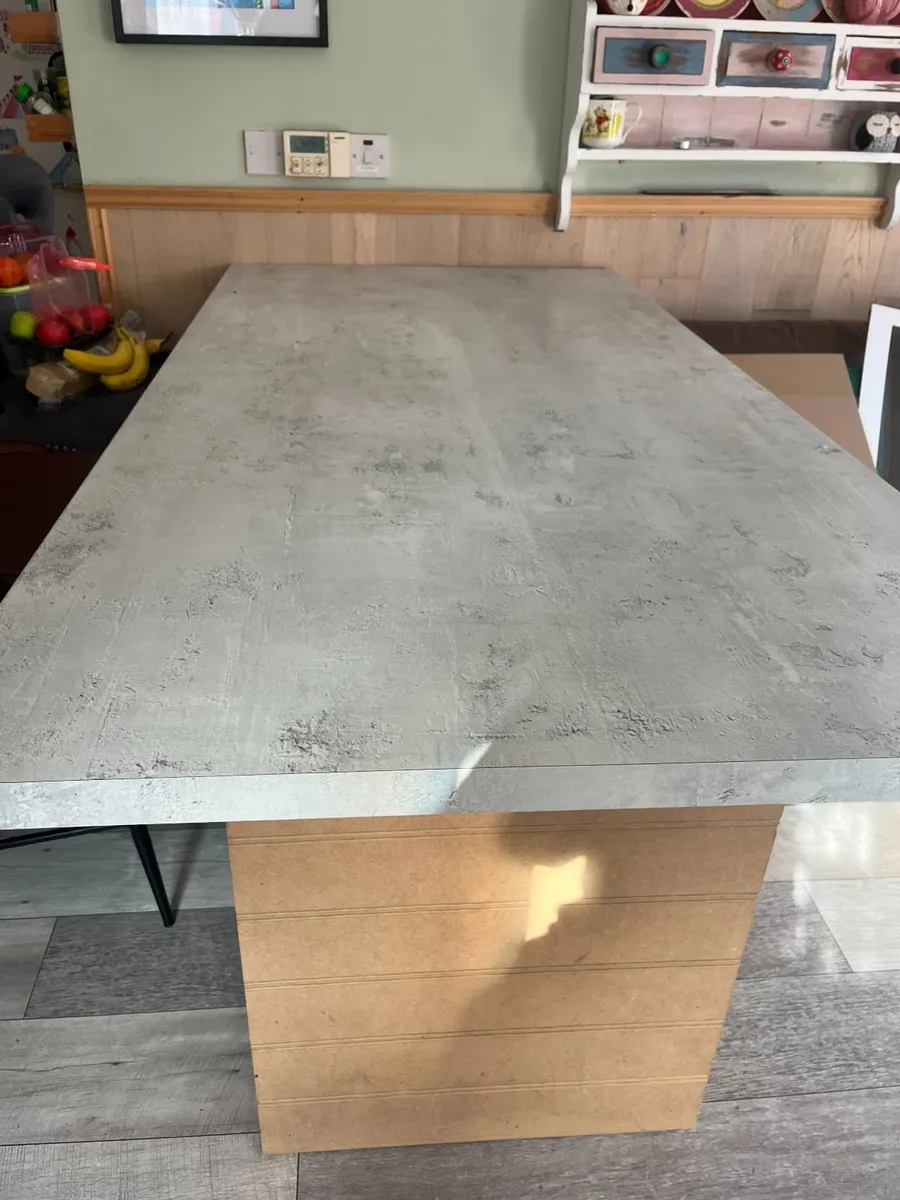 Kitchen Island - Image 2