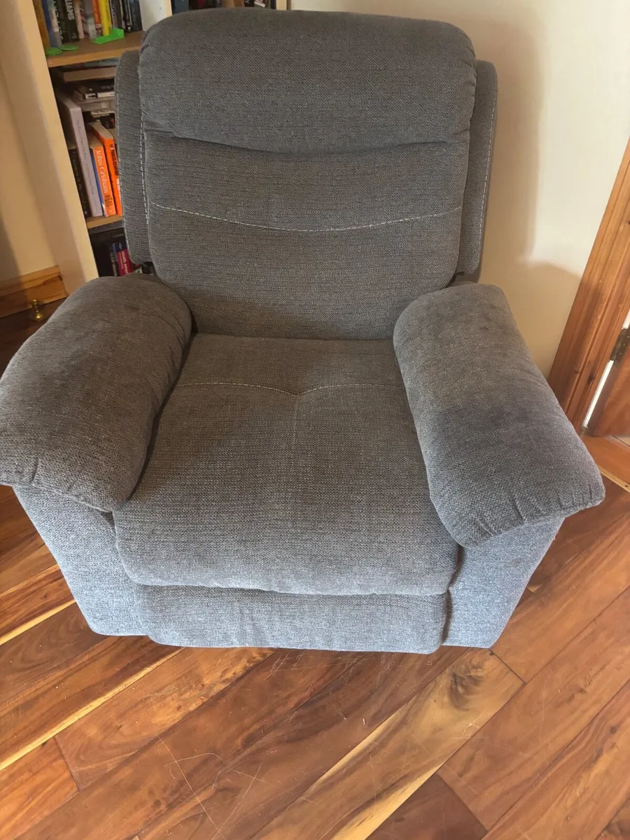 recliner armchair - Image 2