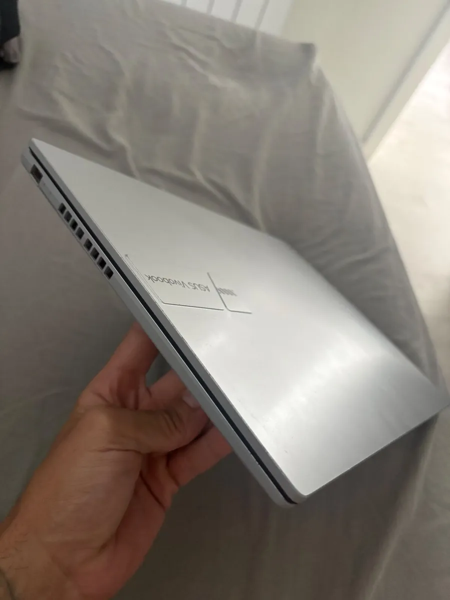 Notebook Asus Vivobook 16 i3 8Gb RAM 256Gb - Image 2