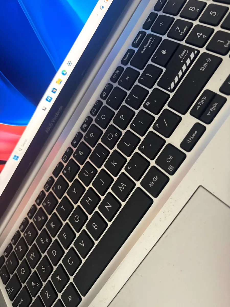 Notebook Asus Vivobook 16 i3 8Gb RAM 256Gb - Image 4