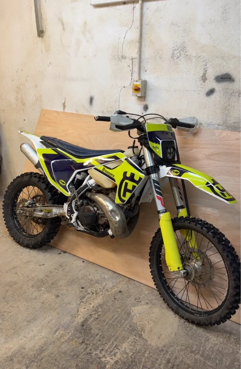 Husqvarna TE250 Enduro - Image 2