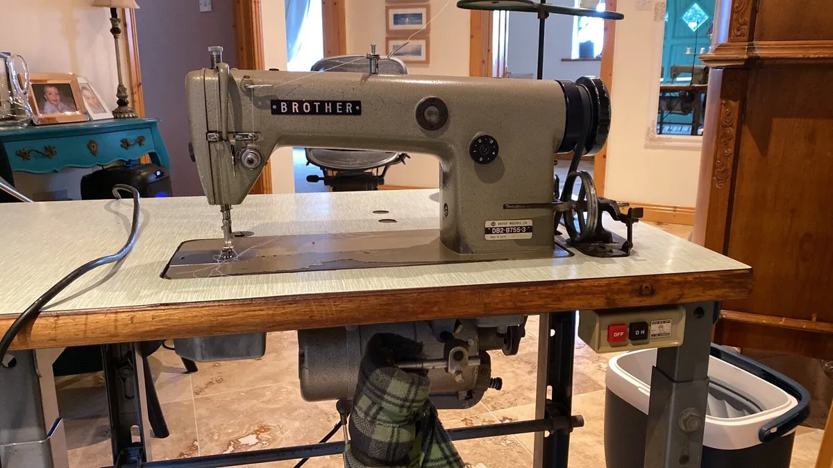 Sewing machine - Image 3