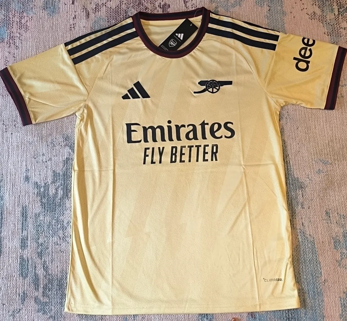 Arsenal home and away jersey 26/27 - Image 3