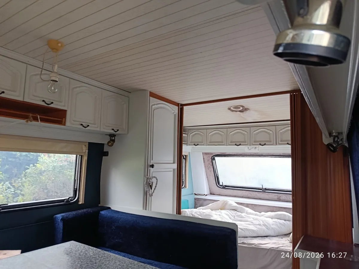 Caravan - Image 4