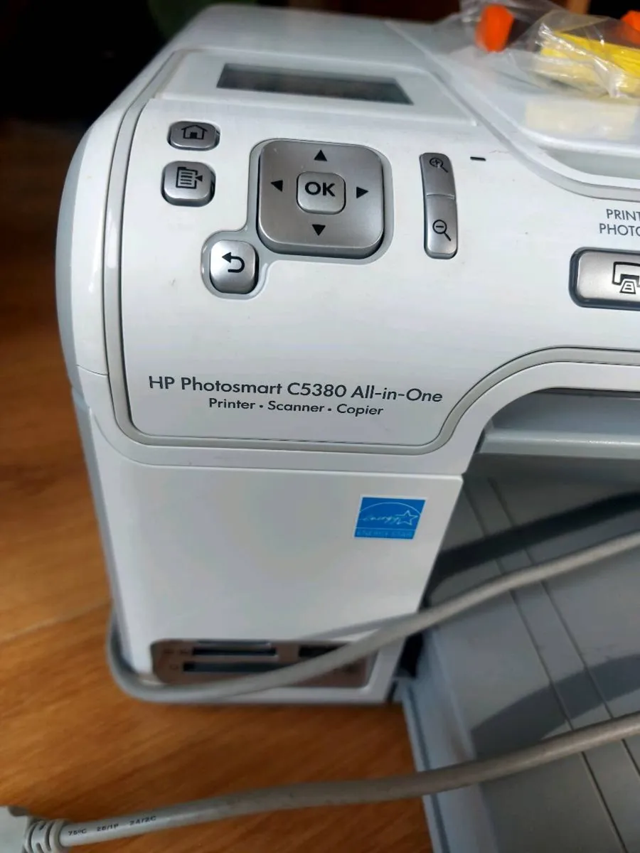 Hp printer and scanner - Image 2