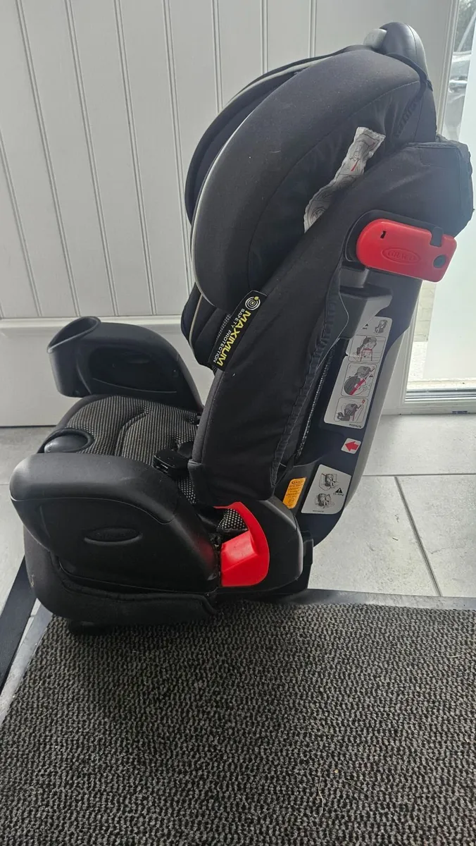 Car Seat - Image 3